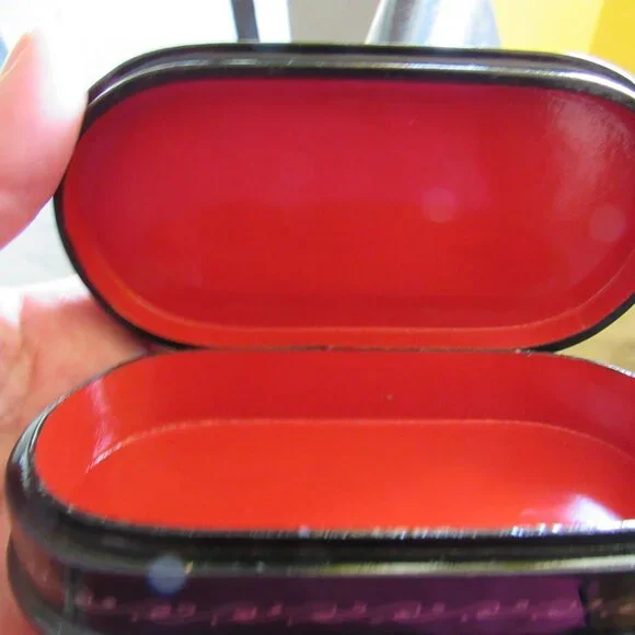 Hand Painted Poland Box Signed - Picture 4 of 5